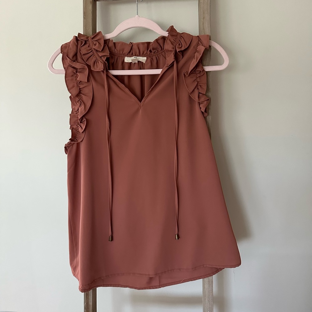 Entro rust ruffle sleeve blouse boutique